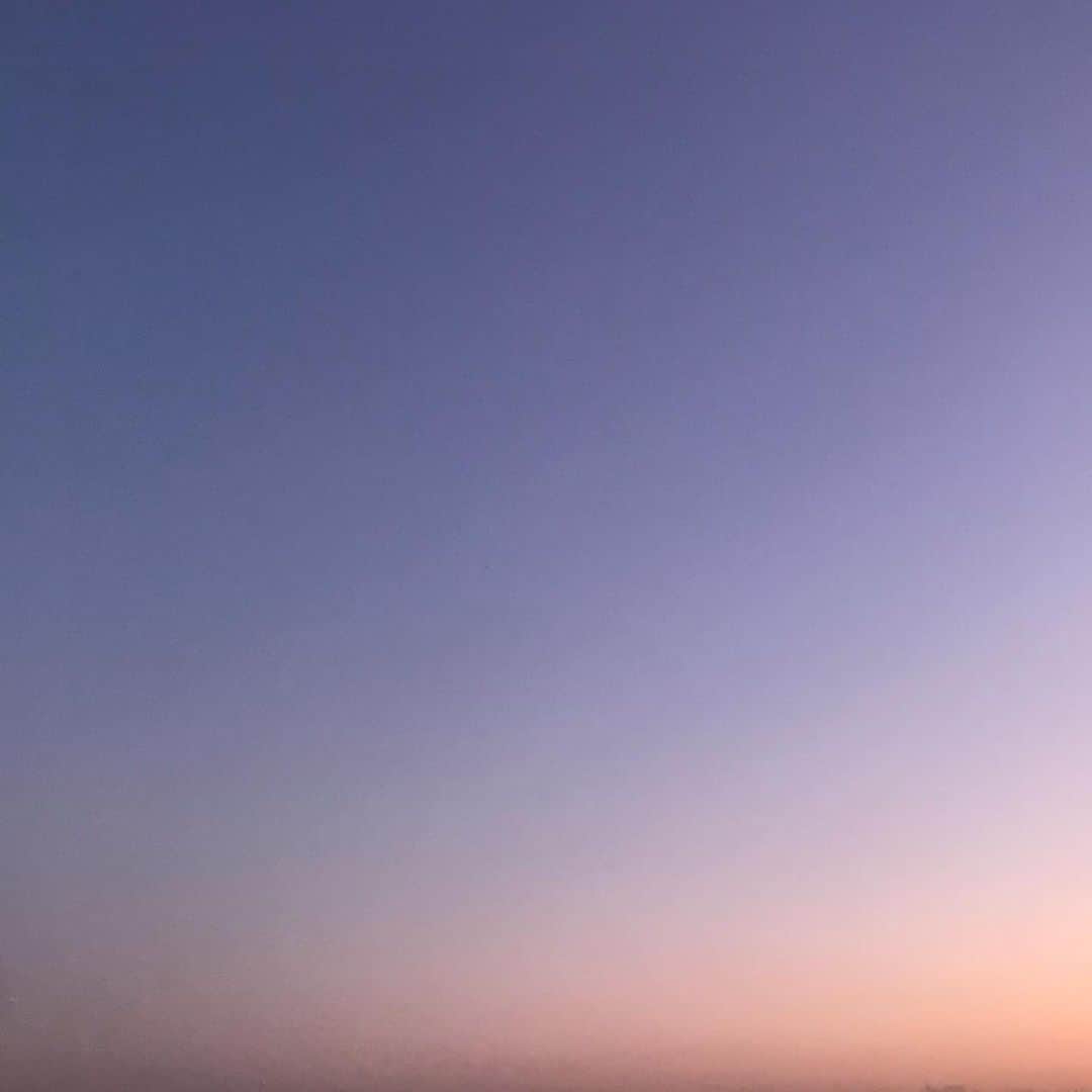 チョン・ヨンジュさんのインスタグラム写真 - (チョン・ヨンジュInstagram)「Happy New Year 💙」1月1日 7時55分 - tosignifie