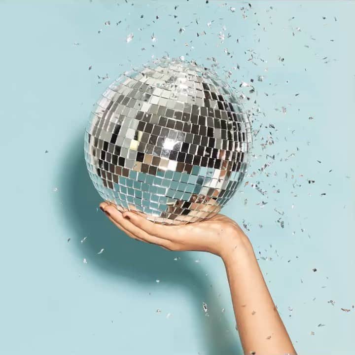エラモスのインスタグラム：「Happy #NewYearsEve from Ella Moss! Here’s to 2020.」