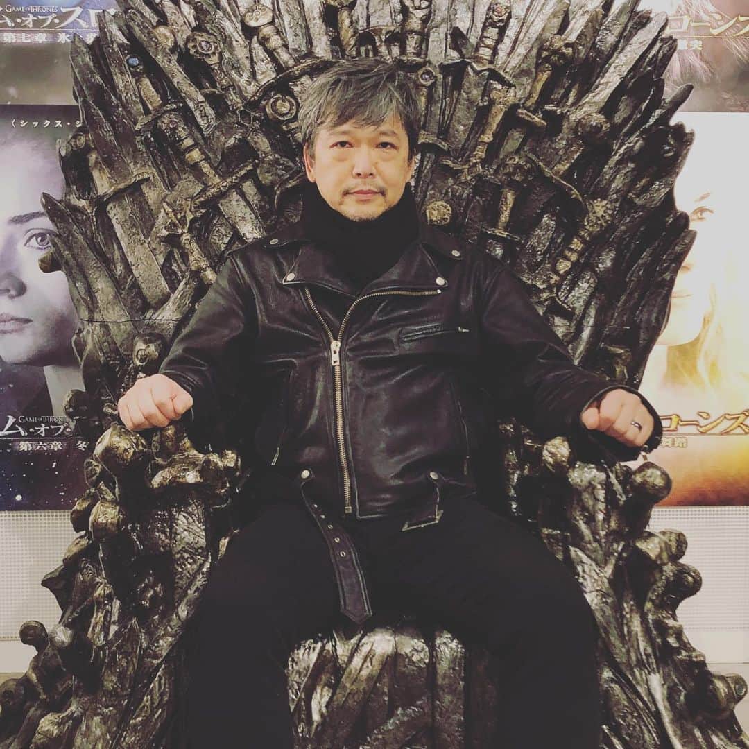 三上市朗のインスタグラム：「2020新年明けましておめでとうございます。今年も沢山の出会いがありますように。 沢山のお仕事がいただけますように。 よろしくお願い申し上げます。 #got #2020も良い年でありますように」