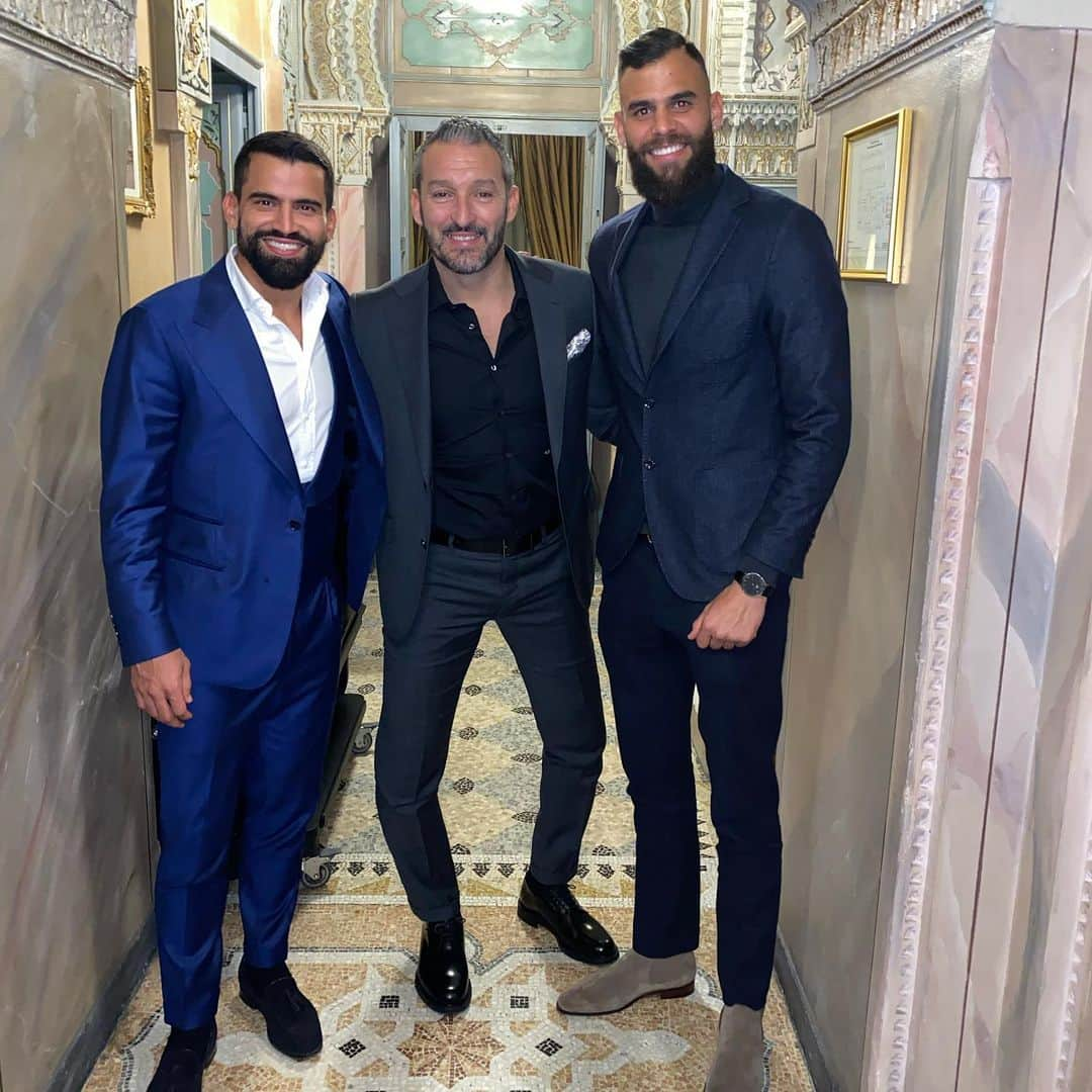 トマス・リンコンさんのインスタグラム写真 - (トマス・リンコンInstagram)「Un 31 de Diciembre especial con amigos, el grande Chef @antoninochef y el campeón del mundo @gianlucazambrotta , Feliz año para todos y que el 2020 les traiga mucha Salud Amor y Prosperidad.」1月1日 9時48分 - tomasrincon8