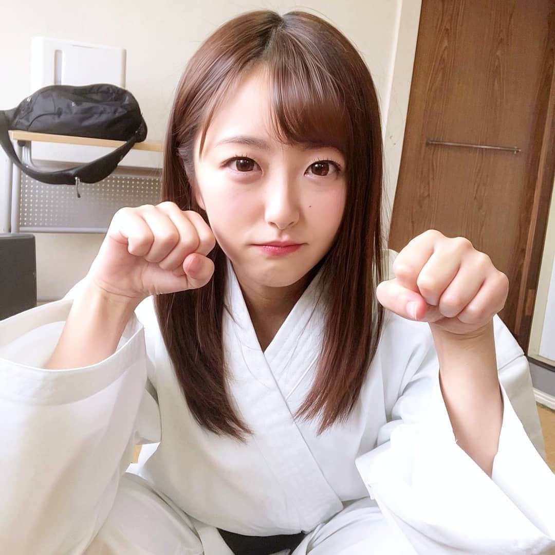 のインスタグラム：「💋 明けましておめでとうございます🎍 今年もよろしくお願いします！！ 새해 복 많이 받으세요 올해도 잘 부탁합니다  I wish you a Happy New Year!」