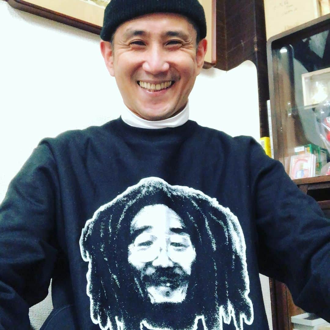 おたこぷーのインスタグラム：「明けましておめでとうございます。 今年は年男です。 痔瘻なおして、頑張ります。 よろしくお願い申し上げます。 #2020  #ねずみ年」