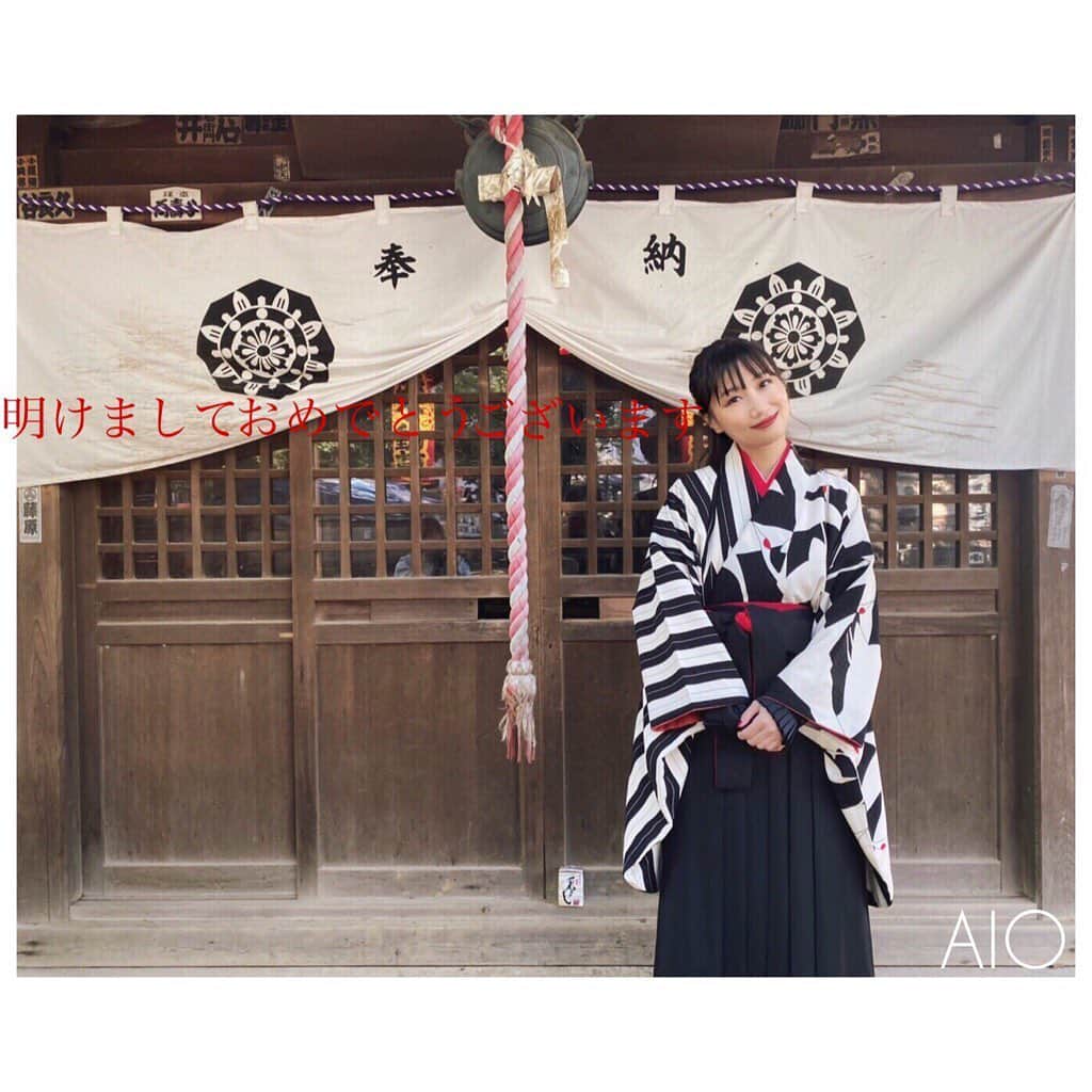 のインスタグラム：「2020！  AIO　#あけましておめでとうございます  #happynewyear  #今年は #今まで　#以上に #楽曲 #たち #を #よろしくお願いします  #女性 #と #共に #女性 #の #ために」