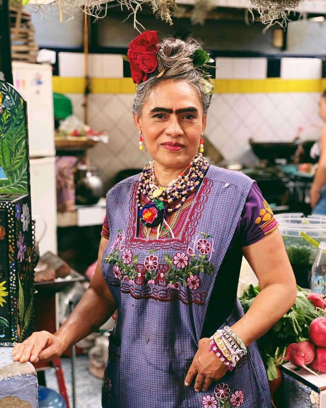 ダニジョーのインスタグラム：「Promise us you’ll be colorful in 2020!! 🥳🌈 If you make it to #oaxacacity look up @oaxacking and ask him to take you straight to Betty “Frida” in the market then ask for the Naked Taco 🌸 🌮🌸」