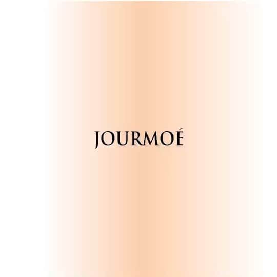 ジュールモエのインスタグラム：「旧年中はたくさんのいいね、フォローをありがとうございます。﻿ ﻿ ﻿ 今後とも皆様から愛されるようなブランドを目指してまいります。﻿ ﻿ ﻿ 宜しくお願い致します。﻿ ﻿ ﻿ ﻿ ﻿ ﻿ #jourmoe #ジュールモエ #コスメ#cosme#メイク#jourmoeeyebrow #make#美容#シースタグラム#アイライナー#アイシャドウ#アイペンシル#シースタイル#時短メイク#アイメイク#アイライン」