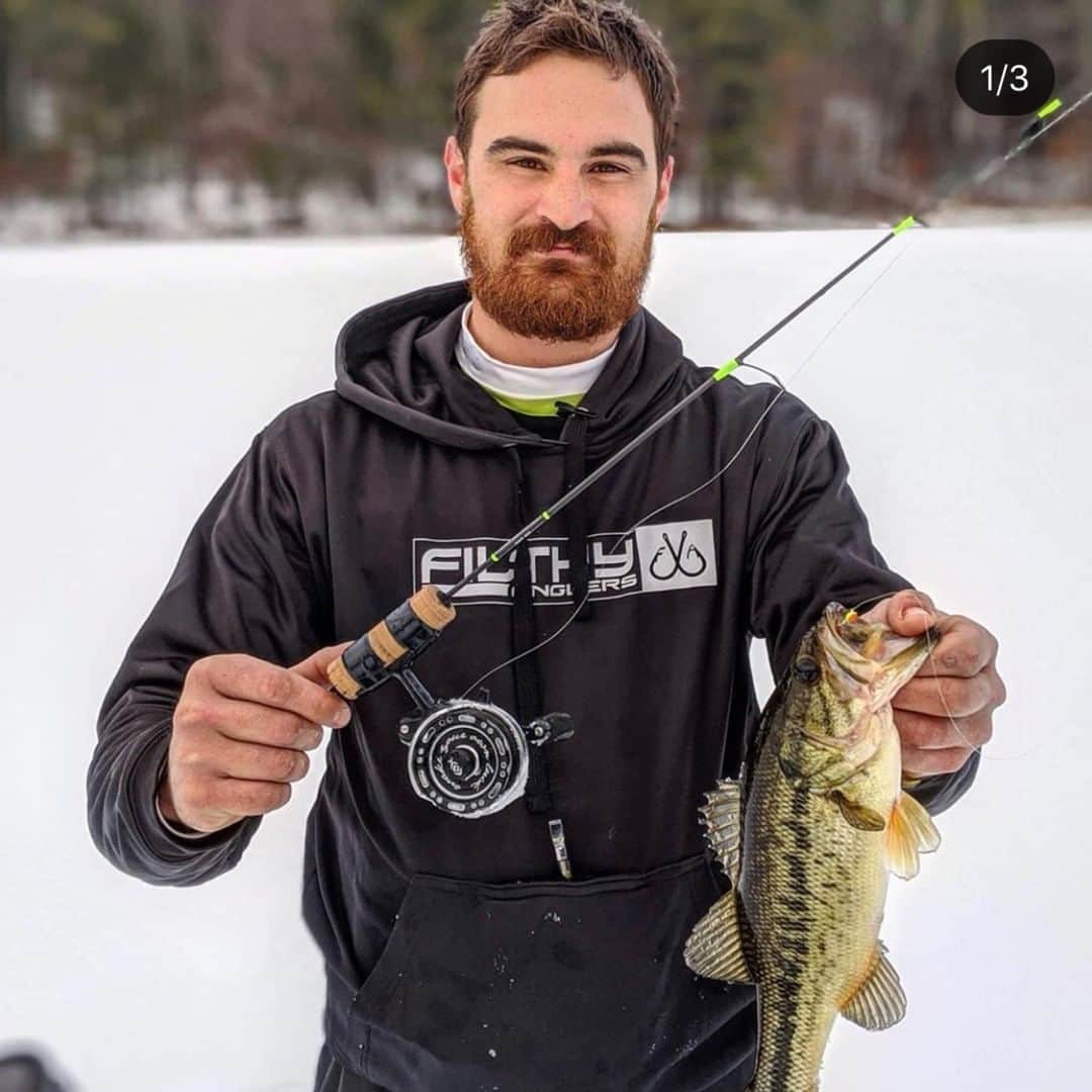 Filthy Anglers™さんのインスタグラム写真 - (Filthy Anglers™Instagram)「Cant beat jigging up some bass through the ice! Our buddy from New Hampshire @andrew_knowlton stuck a beautiful bass this past week on some safe ice up the Northeast while wearing our Filthy hoody.  Andrew has been a great supporter of this brand for a while now.  I recently spoke to him and he offered to take me out on the ice to get my first bass of 2020! We have to admit the next few months are going to be pretty crazy for us over at Filthy anglers as we will be doing 12 shows this year in a number of new places, with two crews setting up across the US. We will release the show schedule soon, hopefully we can meet some of these familiar faces we always see online! Congrats Andrew, you are Certified Filthy. Looking forward to getting out with you soon. www.filthyanglers.com #filthyanglers #largemouthbass #smallmouth #fishing #catchandrelease #icefishing  #getoutside #outdoorenthusiast #gonefishing #tightlines #fishingdaily」1月1日 11時01分 - filthyanglers