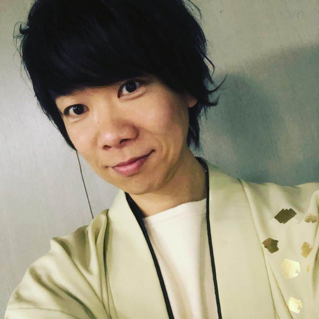 ハジ→さんのインスタグラム写真 - (ハジ→Instagram)「新年あけまして おめでとうございます🎍⛩﻿ ﻿ 2020年も一緒に。﻿ 良い年にいたしましょうです♪♪﻿ ﻿ 本年もハジ→を﻿ どうぞ、よろしくお願いいたします✨♪♪♪♪﻿ ﻿ #ハジー #ハジ #hazzie #元旦 #ハウステンボス #新年のご挨拶 #袴 #和服 #お正月」1月1日 12時01分 - hazzie840