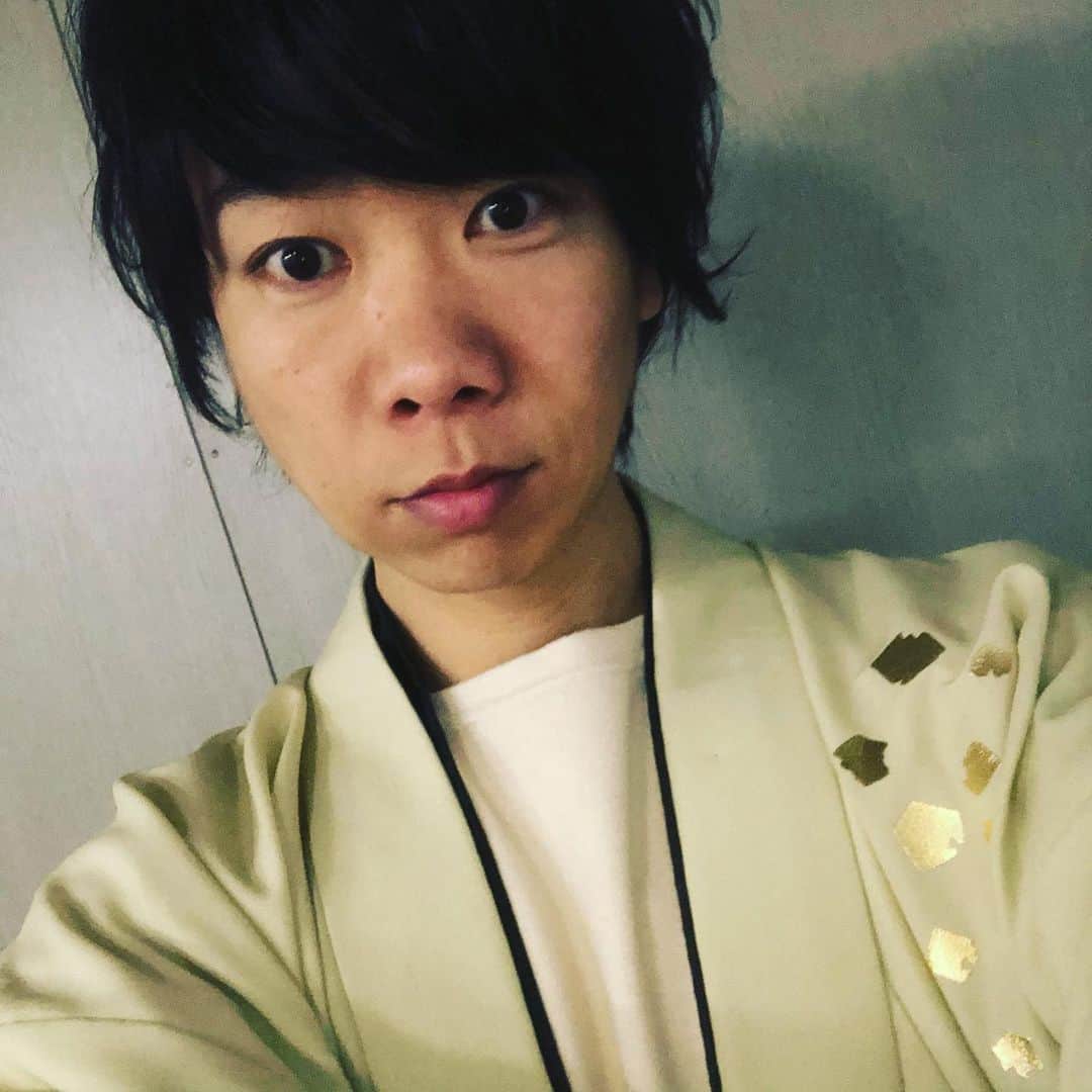 ハジ→さんのインスタグラム写真 - (ハジ→Instagram)「新年あけまして おめでとうございます🎍⛩﻿ ﻿ 2020年も一緒に。﻿ 良い年にいたしましょうです♪♪﻿ ﻿ 本年もハジ→を﻿ どうぞ、よろしくお願いいたします✨♪♪♪♪﻿ ﻿ #ハジー #ハジ #hazzie #元旦 #ハウステンボス #新年のご挨拶 #袴 #和服 #お正月」1月1日 12時01分 - hazzie840