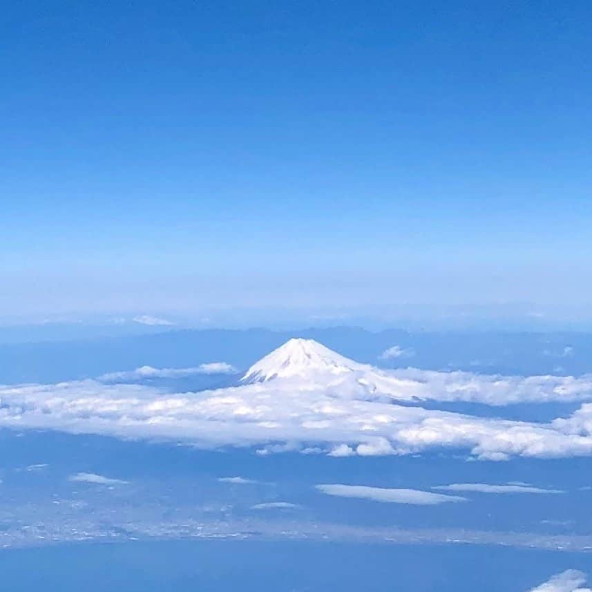 ひうらさとるのインスタグラム：「Happy new year 2020 #mtfuji #mtfuji🗻」