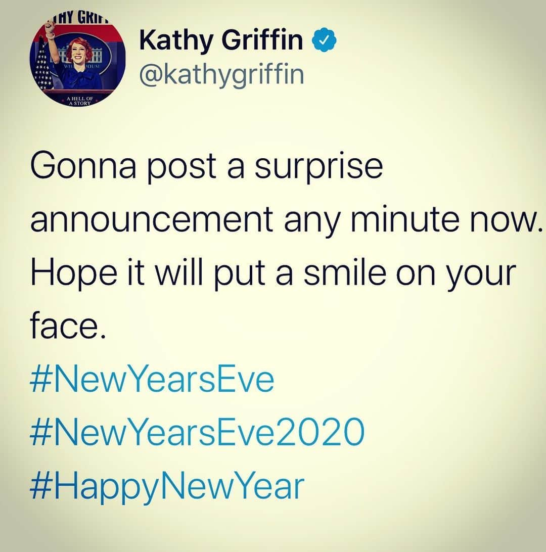 キャシー・グリフィンさんのインスタグラム写真 - (キャシー・グリフィンInstagram)1月1日 12時33分 - kathygriffin