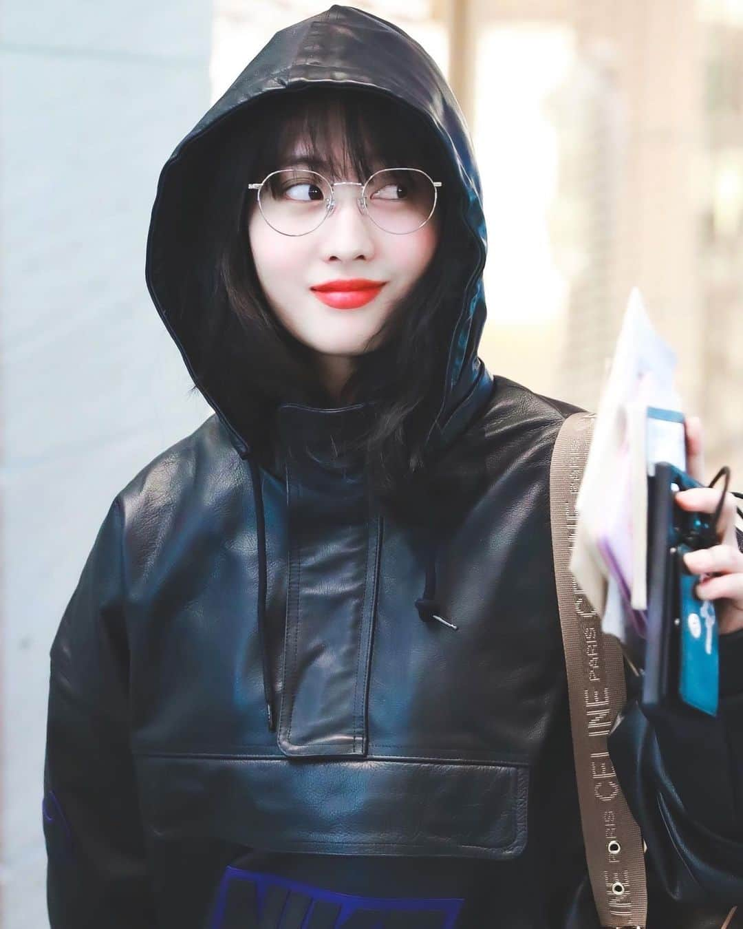 モモさんのインスタグラム写真 - (モモInstagram)「♡ [Fantaken] 200101 - Gimpo Airport back from Japan -  #MOMO #트와이스 #모모 #平井もも #もも #TWICE ©️peachangel」1月1日 22時28分 - momojype