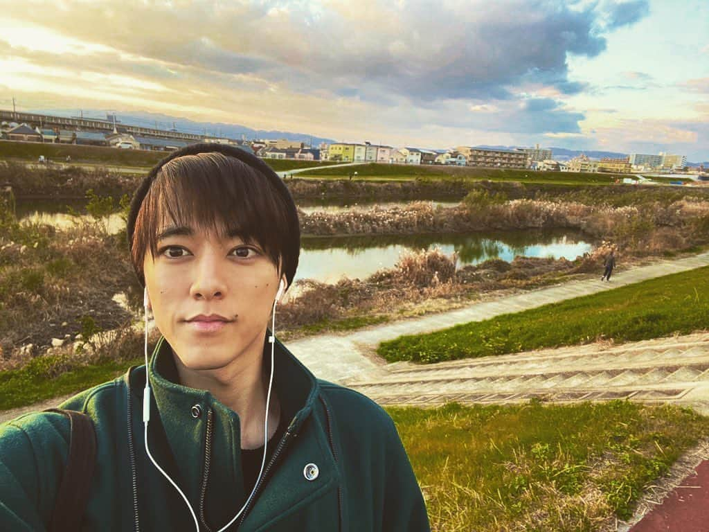 松島庄汰のインスタグラム：「Twitterと同じ写真を載せるのはありなのだろうか（笑） 毎回迷います。  Instagram  Happy New Year！！」