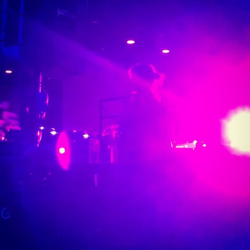 DJ AMIGAのインスタグラム：「明けましておめでとうございます🎍 A happy new year 🎉🎉🎉 今年の目標はイルカと泳ぐ事です。 本年もどうぞよろしくお願い致します😊」