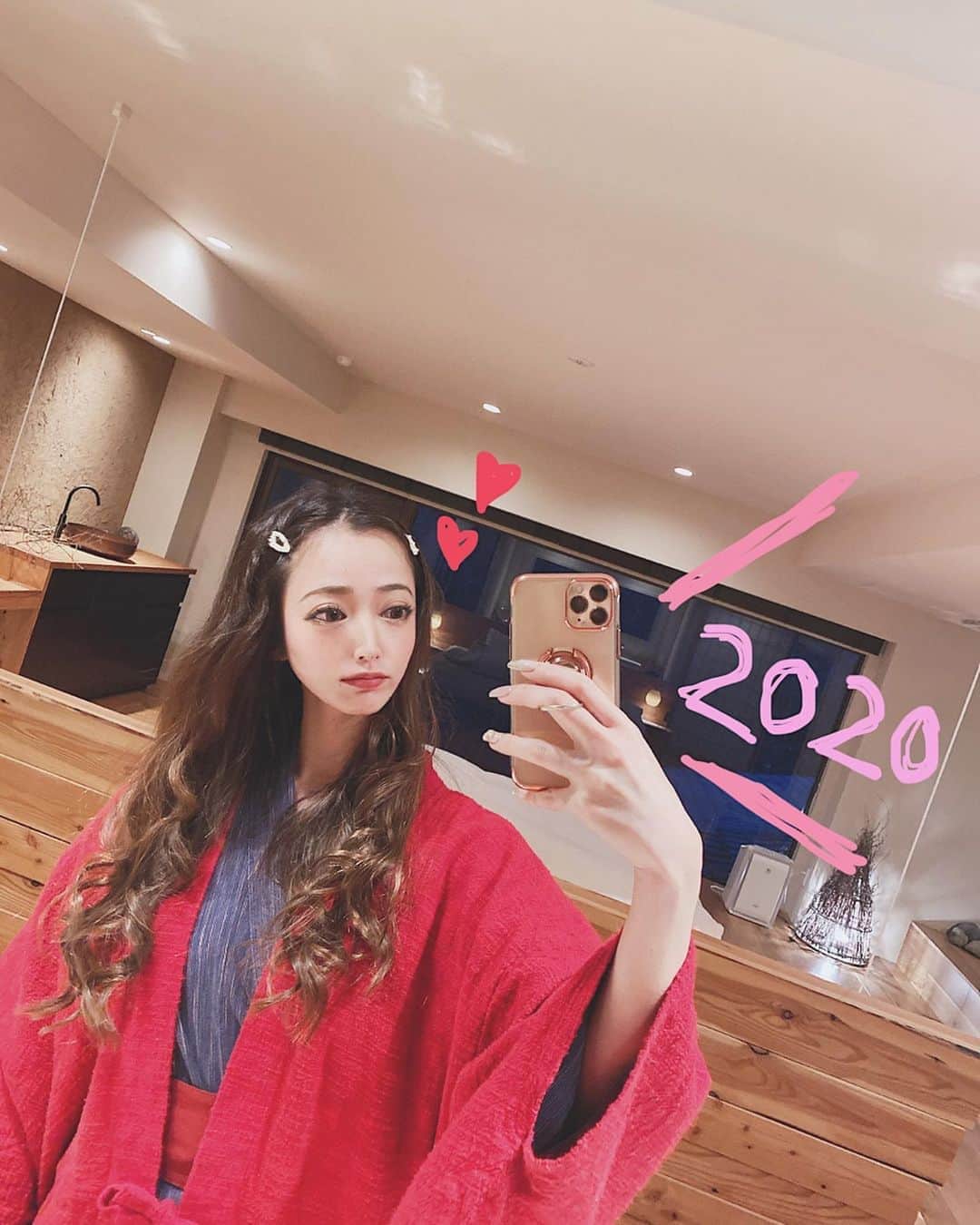 坂本礼美さんのインスタグラム写真 - (坂本礼美Instagram)「. . 🐭あけましておめでとうございます🐭 . . 今年も宜しくお願い致します💓 . . 皆さまにとって、素敵な年になりますように.....💛🧡💛🧡 . . ちゅう🐭💕 . . . #2020 #私は温泉でゆったりお正月です♨️」1月1日 22時59分 - remi_1103