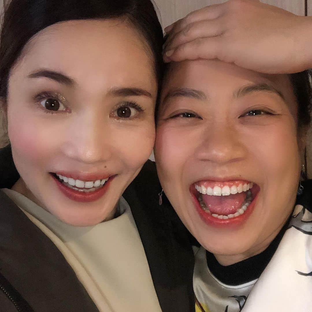 平野ノラさんのインスタグラム写真 - (平野ノラInstagram)「元旦は毎年あさこさん宅でパーティー🎉🥳 おみくじ大吉✨🎍 タクシーの支払いが2020円㊗️めでたいめでたい✨✨✨✨✨✨✨✨ #いとうあさこ さん #2020 #元旦 #平野ノラ #okバブリーけつかっちん」1月1日 23時09分 - noranoranora1988