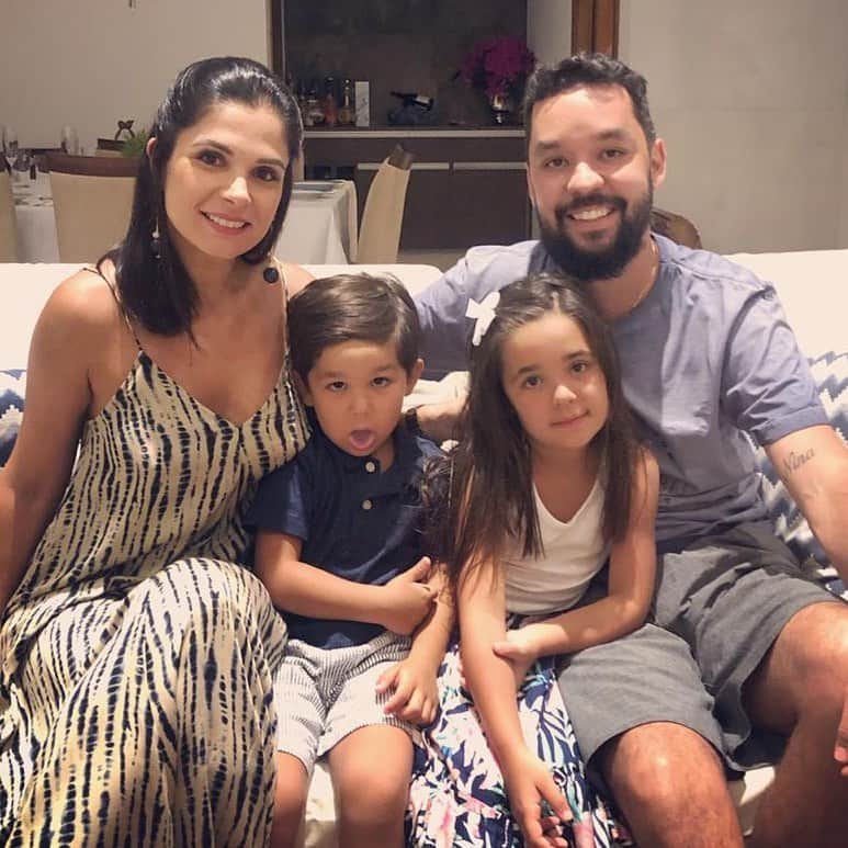 ウィリアム・アルジョナのインスタグラム：「Gostaria de agradecer o carinho de todos no ano que passou, e desejar em nome da minha família um próspero 2020. Que esse ano que se inicia seja de muito amor, paz e sucesso para todos vcs!! #w7elmago #2020 #felizanonovo #saude #paz #amor」