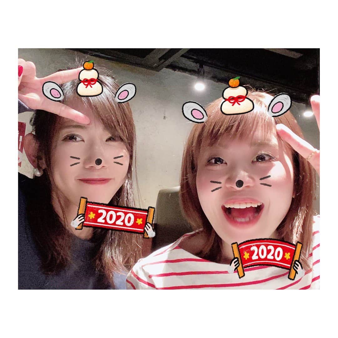 のインスタグラム：「2020年あけましておめでとうございます🐭㊗️✨ 今年の目標は 時間に心に余裕を持ち、 大人らしい30歳目指して精進する！💪✨ もちろんもちろん！ 走る方も頑張ります💪！✨ 2020年も引き続き応援よろしくお願いします☺️！✨ #japan #marathon #runner #マラソン #マラソン女子 #ランニング #ランニング女子 #brooks #初詣 #勝負の神様 #東郷神社」