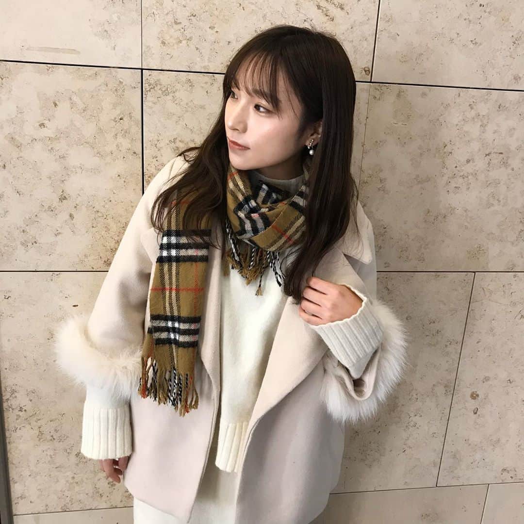 のインスタグラム：「・ 新年明けましておめでとうございます🌅 2020年もよろしくお願いします！！ ・ ・ 今日は家族とお買い物したり親戚と集まったり、ゆったり過ごしました！！ 明日はライブだ〜 楽しむぞ🌟 ・  #2020年 #新年　#明けましておめでとうございます❗」