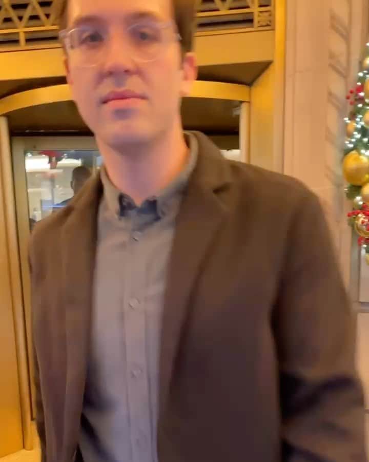 ジェニファー・ハドソンのインスタグラム：「Walking into 2020 spreading love and positive energy , while making moves like ....」