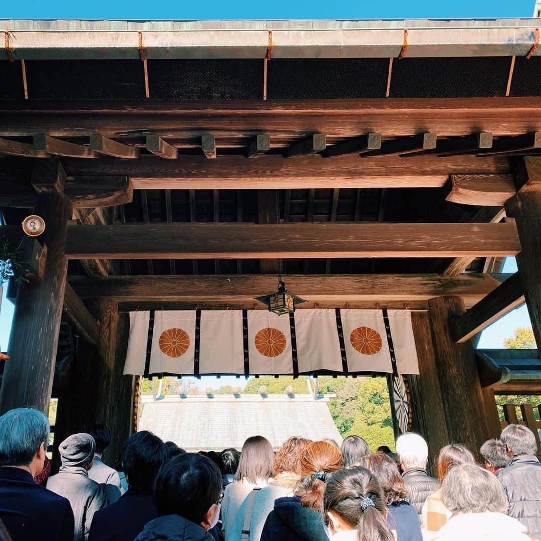 井手綾香さんのインスタグラム写真 - (井手綾香Instagram)「明けましておめでとうございます。 皆さんいつもありがとう。 2020年も、よろしくお願いします🎍  皆さんにとってより良い一年となりますように。  #2020 #宮崎神宮」1月1日 14時55分 - ide_ayaka_official