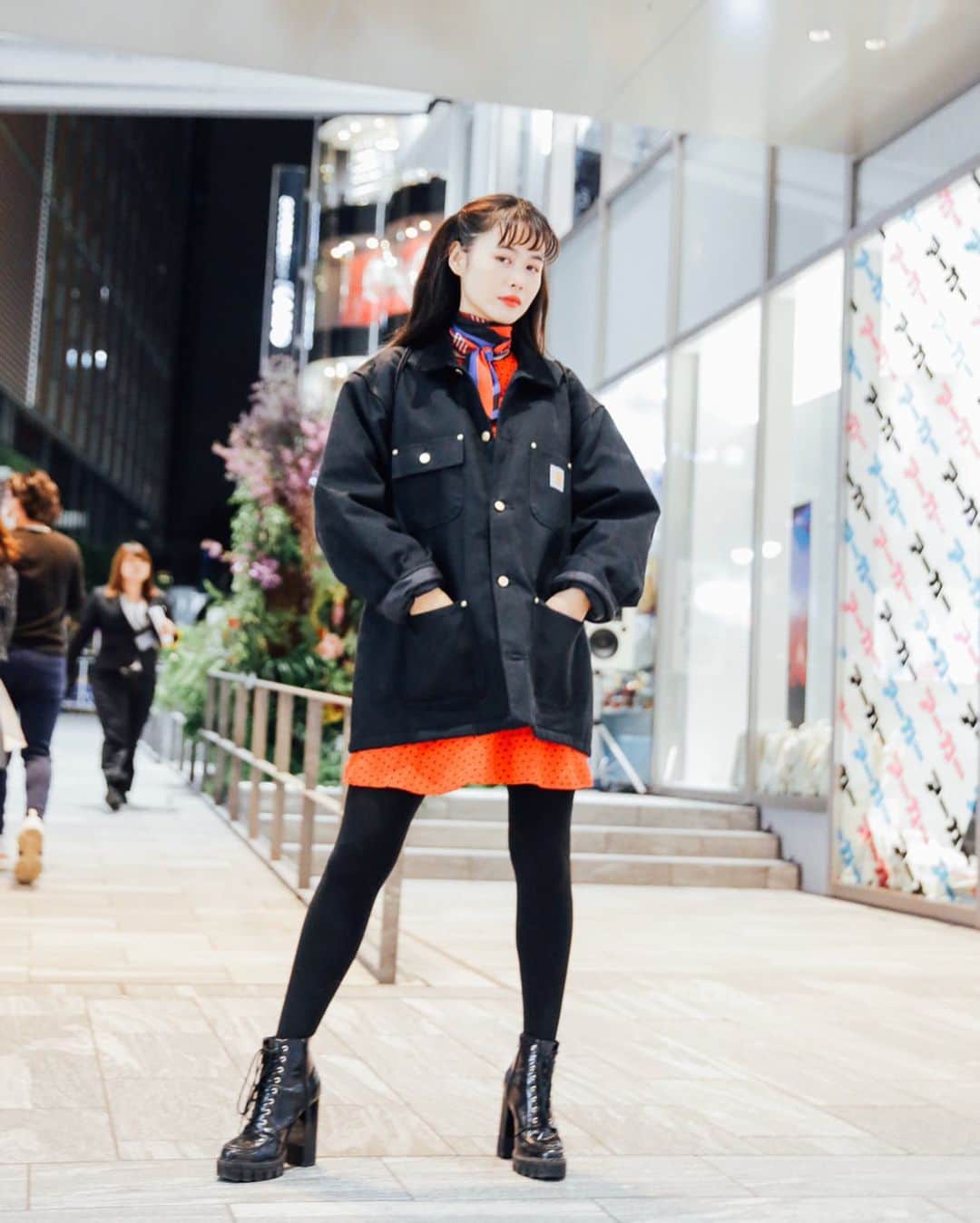 Fashionsnap.comさんのインスタグラム写真 - (Fashionsnap.comInstagram)「【#スナップ_fs】 Name 田中シェン  Jacket #Carhartt Dress #MULBERRY  #fashionsnap #fashionsnap_women」1月1日 15時03分 - fashionsnapcom