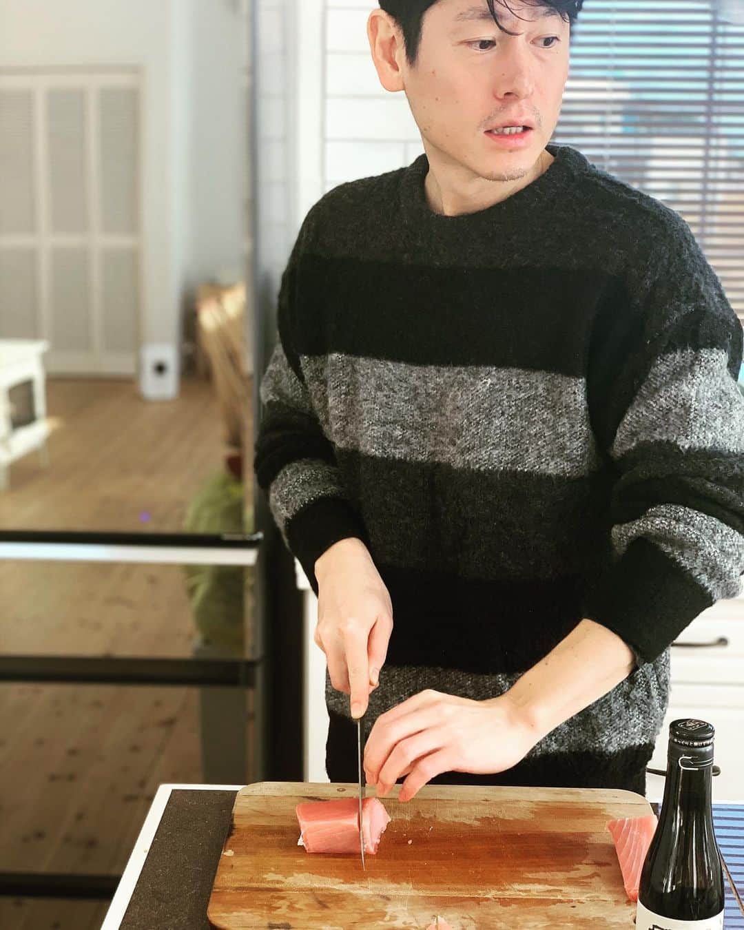城戸裕次のインスタグラム：「明けました‼️ 皆様、今年もよろしくお願い致します🎍  #城戸裕次#正月#お正月#まぐろ#マグロ#鮪#新年#元日#2020#2020年#newyear#tuna」