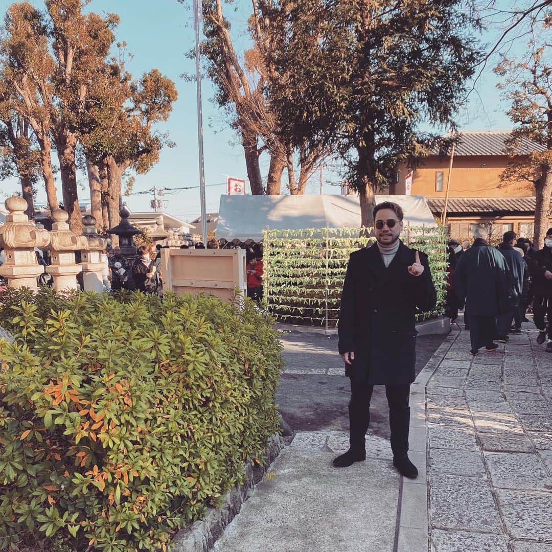 のインスタグラム：「明けましておめでとうございます⛩🎍 2020も何卒よろしくお願いします🐭🐭🐭 久しぶりに年末年始、都内に残って元旦から の初詣  #perfectyear #newdecade #newyear #newday #letsgo2020 #jayed #吉やった」