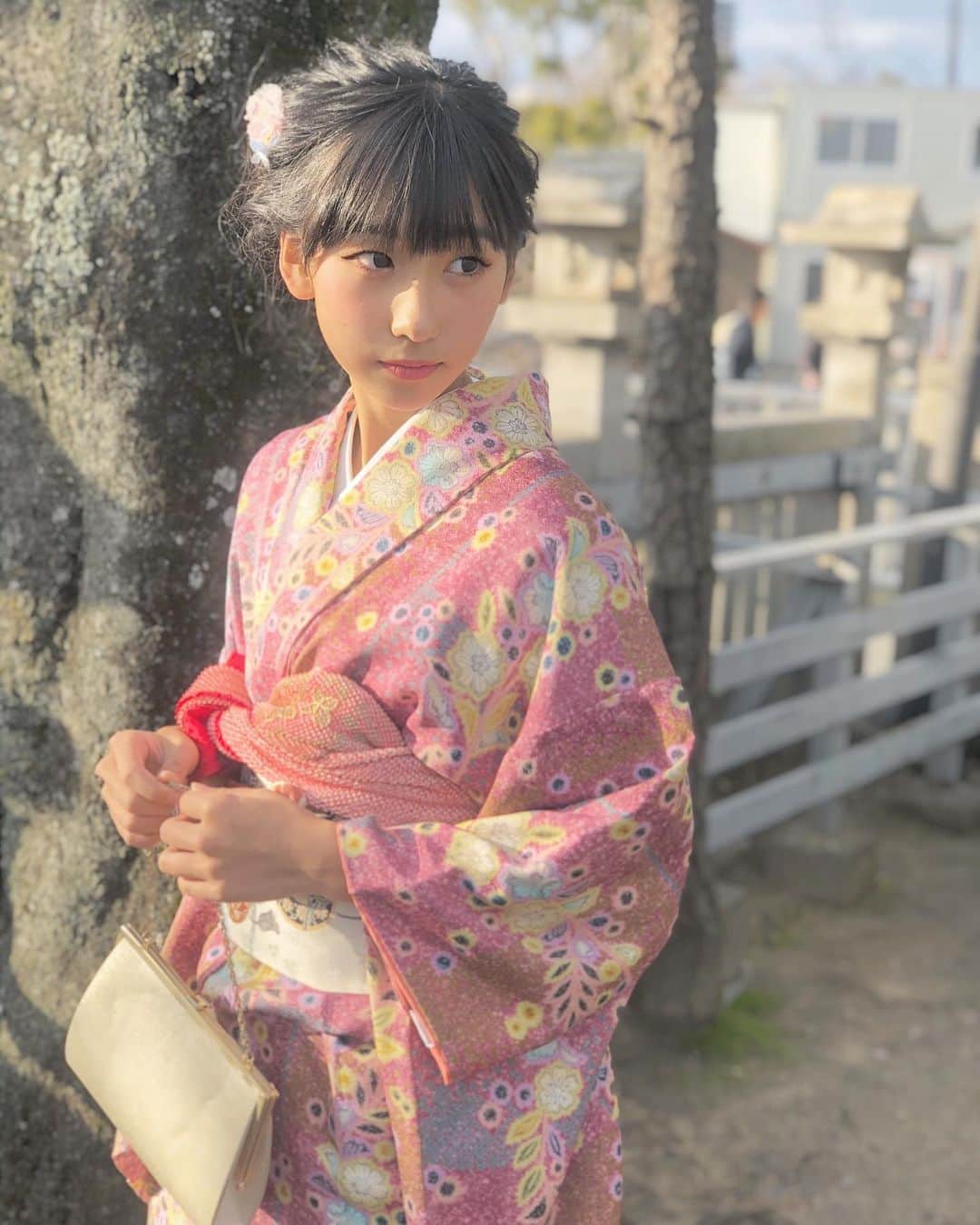 のインスタグラム：「・ Happy New Year⛩🎍 ・ 明けましておめでとうございます♡ 2020年は去年よりもっともっとレベルアップします‼︎ 今年も姫菜を宜しくお願いします！ みんなついて来てくれる？？♡ ・ ・ ・ #あけましておめでとうございます #2020年 #2020 #お正月 #初詣 #着物 #着物ヘアアレンジ #令和2年 #お洒落さんと繋がりたい」