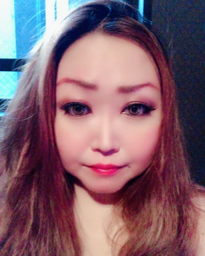 のインスタグラム：「あけましておめでとうございます！！ #av #41歳 #熟女 #風俗嬢 #あけましておめでとうございます #今年もよろしくお願いします」