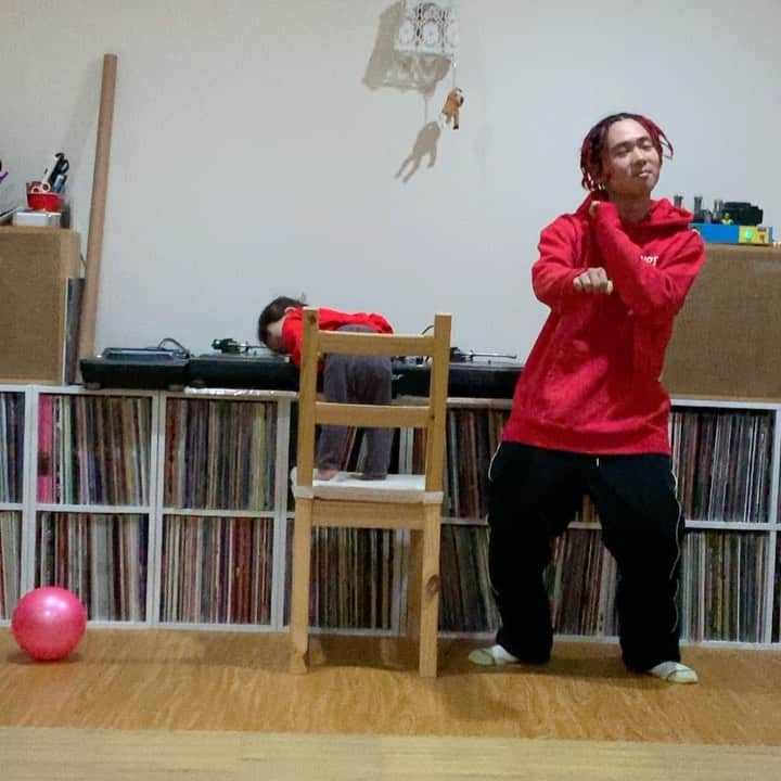 のインスタグラム：「HNY Shuffle 2020💕 wit DJ LIL REIJI😂」