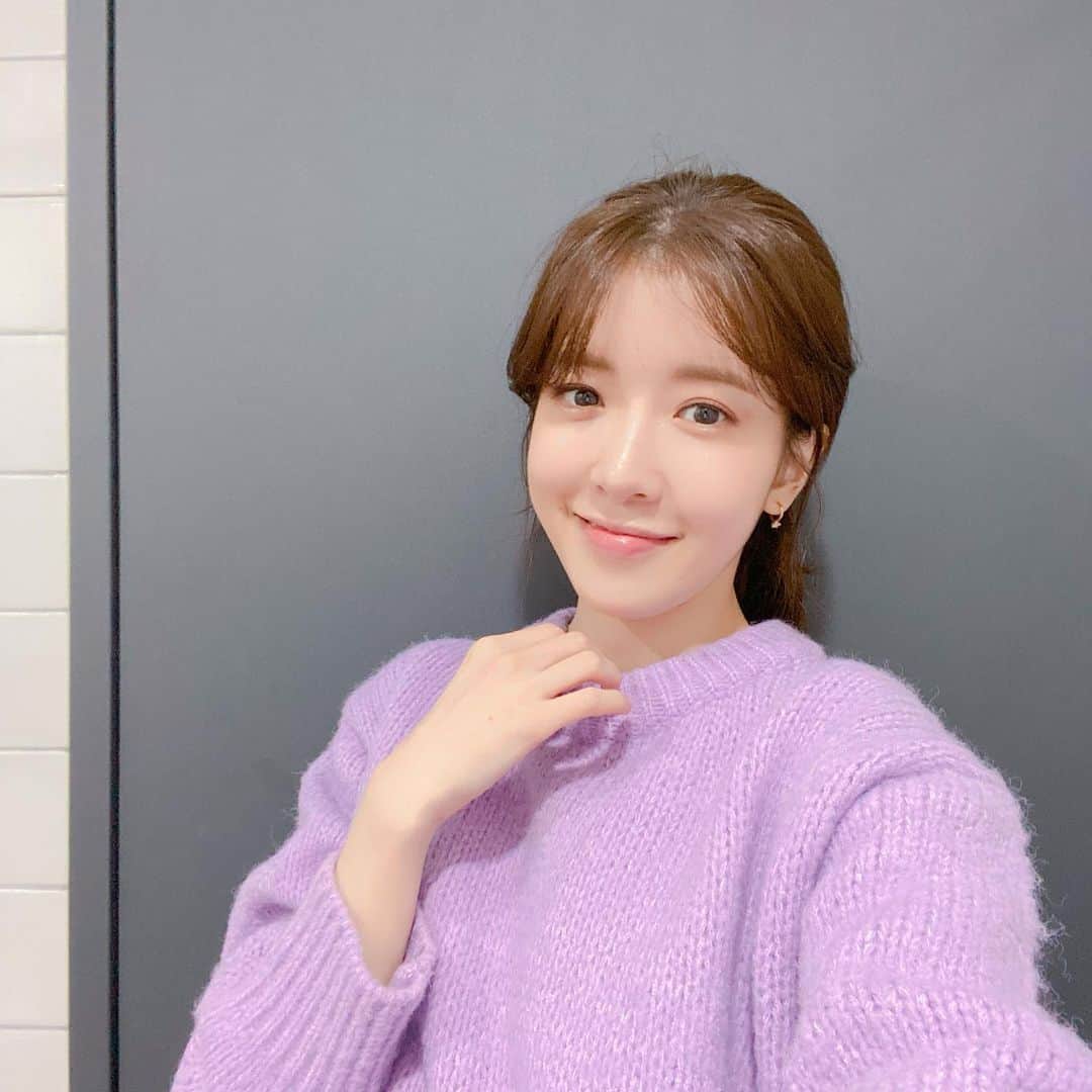 チョン・インソンのインスタグラム：「#2020 . 새해 복 많이 받으세요-🙇🏻‍♀️💕 . 많은 사랑을 받은 2019년을 보내고- 드디어 2020년이 찾아 왔어요. 이젠 제가 더 많은 사랑을 드릴 수 있는 한 해가 되도록 노력 하겠습니다-🥰 . 추운 날씨 감기 조심하시구, Happy New Year💕」