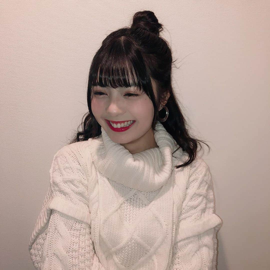 ゆなさんのインスタグラム写真 - (ゆなInstagram)「皆さん！明けましておめでとうございます！🎉 2019年は、 テレビに出演させて頂いたり、 イベントを開かせて頂いたり、 振り返ると、 皆様と一緒に掴み取れた専属昇格。 飛躍ある年になったかと思います！  来年はそこをベースにお仕事を頂けるように 頑張っていくので、 本年も応援宜しくお願い致します！」1月1日 17時55分 - _yunachannel