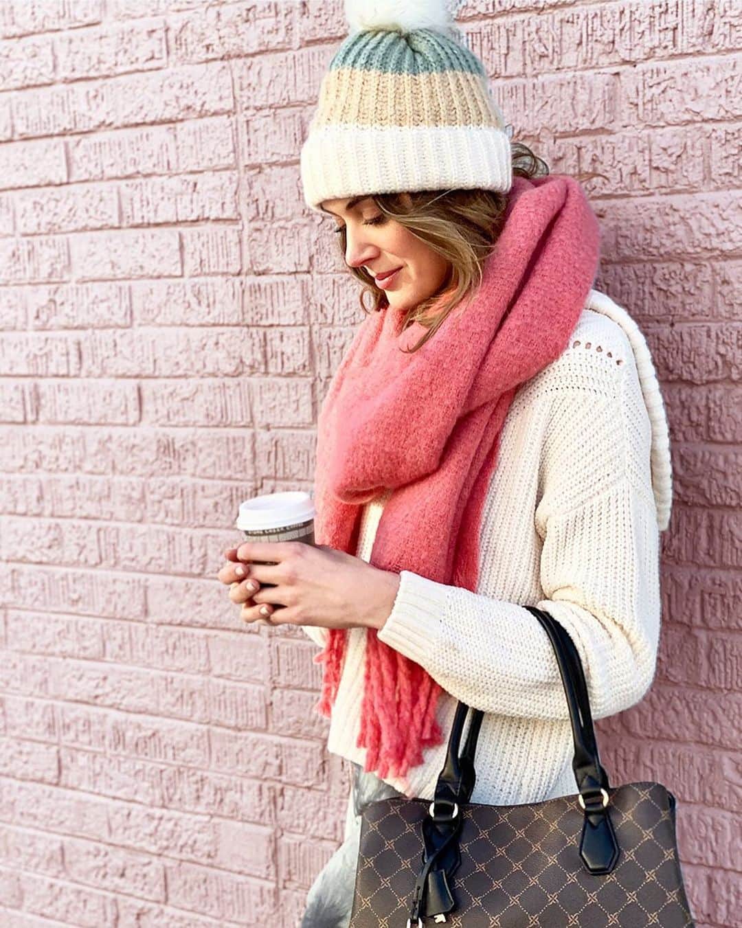 ロック&リパブリックのインスタグラム：「Tomorrow seems like a good time to get started on your resolutions … Enjoy some downtime + take 20% off in store + online. #Kohls」