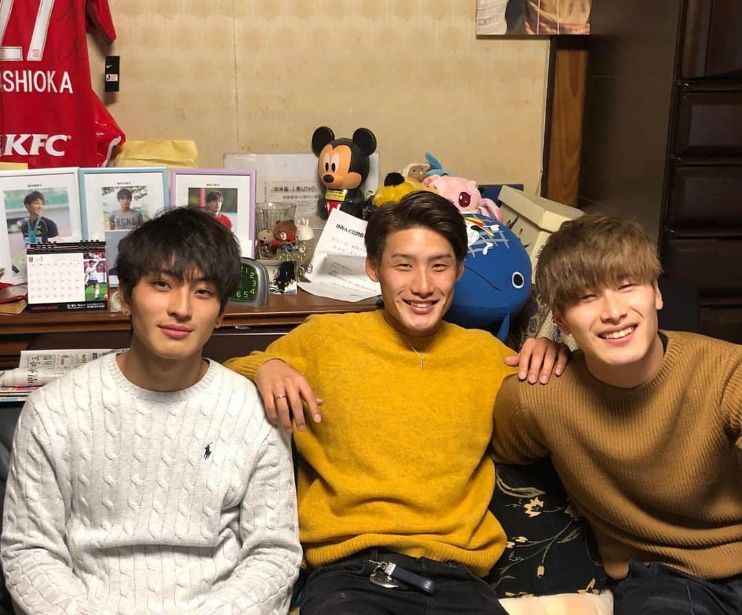 橋岡大樹のインスタグラム：「久しぶりの集まり 3人とも今年も頑張ろう‼️ #橋岡ファミリー #橋岡和樹 #橋岡優輝 #橋岡大樹 #2020年も頑張ろう  #陸上 #サッカー」