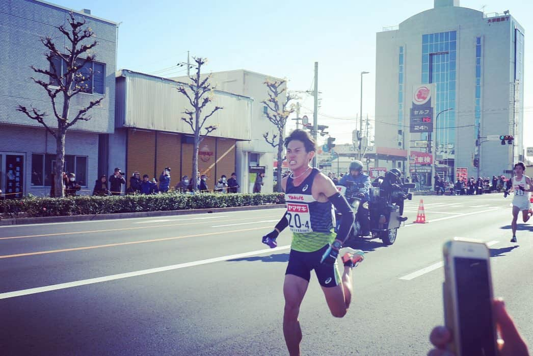 高久龍さんのインスタグラム写真 - (高久龍Instagram)「明けましておめでとうございます🎍 ニューイヤー駅伝は7位でした。14年ぶりの入賞です！ 沢山の応援ありがとうございました！ 今年も髙久とヤクルトの応援、よろしくお願いします。 #yakult #ekiden #newyear #toyo #nike #2020  #ヤクルト #東洋OB対決 #4区 #悠太さんありがとうございました」1月1日 19時15分 - ryu.t218