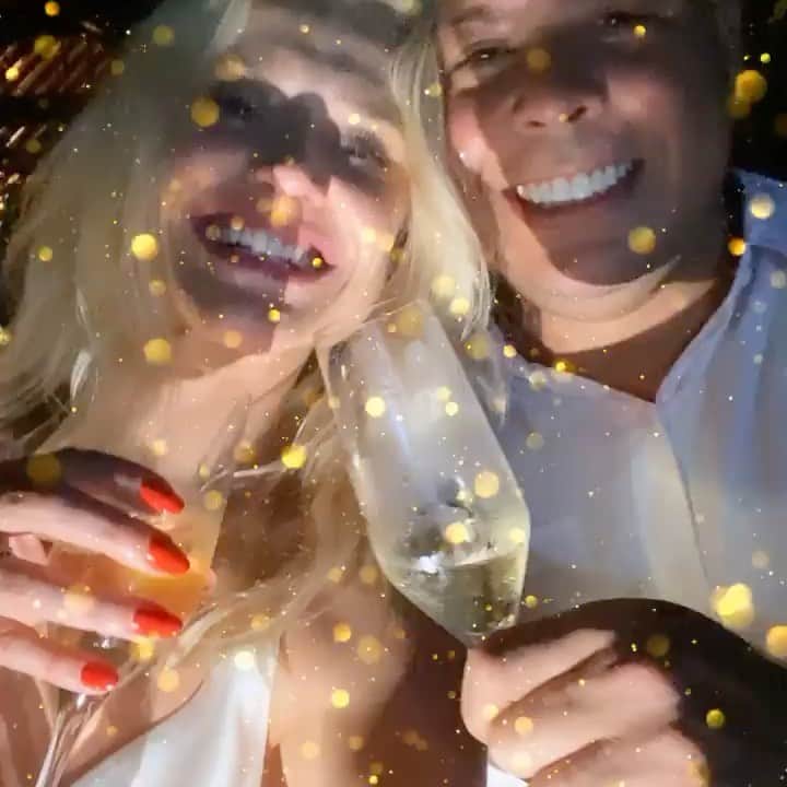 ロナウドのインスタグラム：「Happy 2020! 💜」