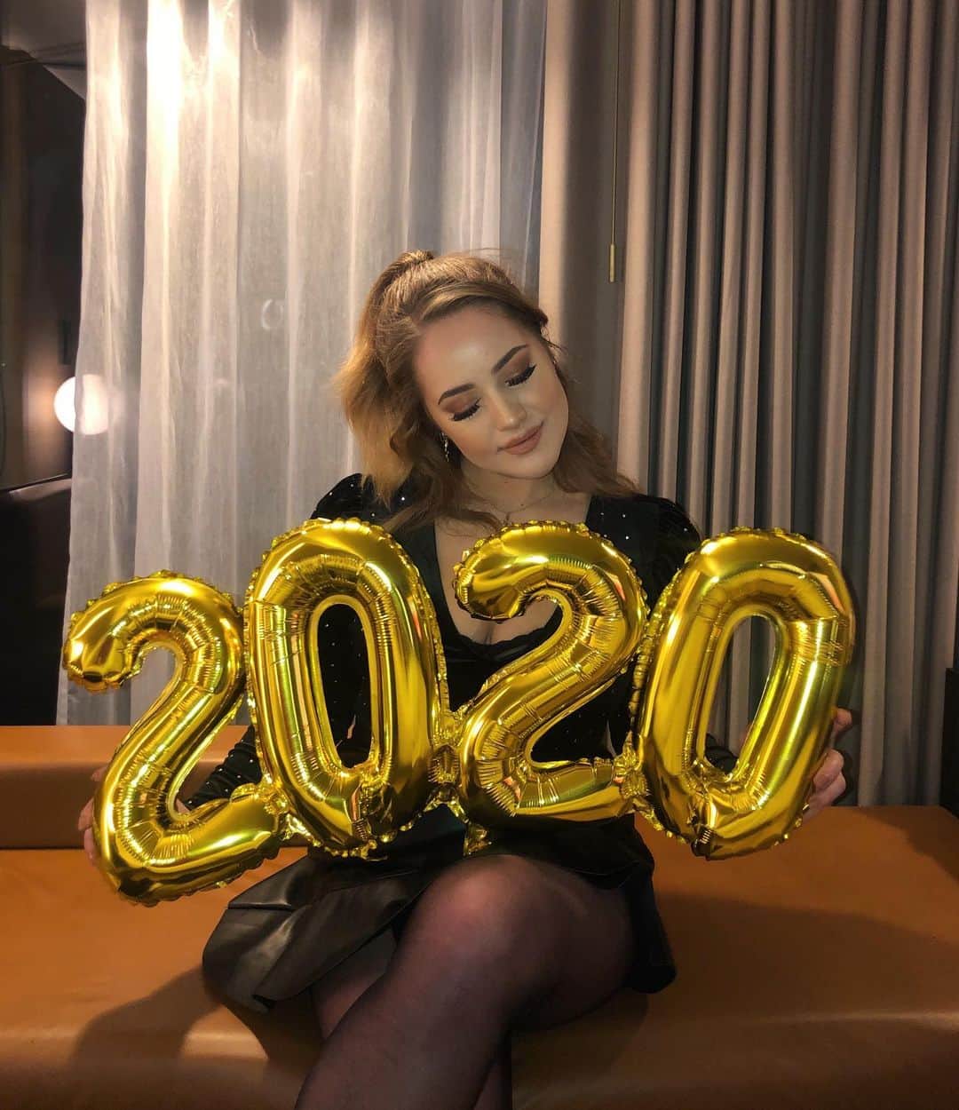 Pleun Bierboomsのインスタグラム：「Happy new year, love you」