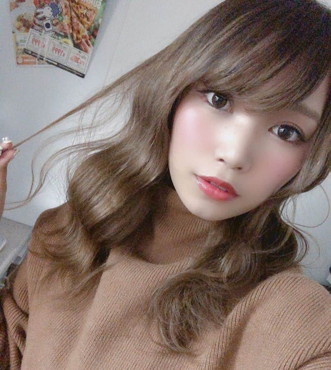 R!Nのインスタグラム：「明けましておめでとうございます🎉 本年もどうぞ宜しくお願い致します🙇‍♂️ 2020年 元旦 R!N  お仕事初めまでしばらく地毛😌 こんなにも伸びたよー！」