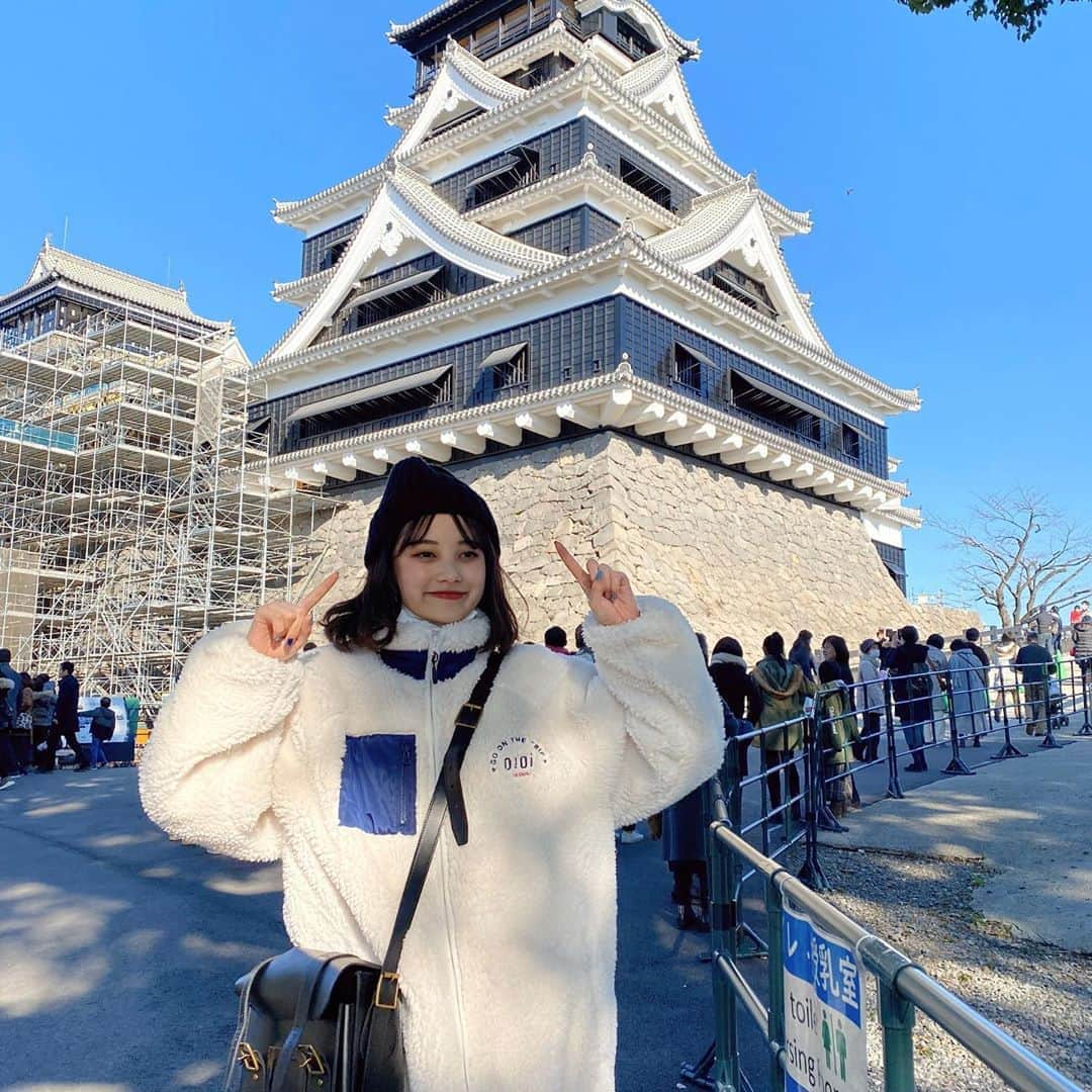 福山絢水さんのインスタグラム写真 - (福山絢水Instagram)「初詣は加藤神社に⛩ 熊本城がキレイになっててびっくり🥺久しぶりにこんな近くでみた！(Ｔ▽Ｔ)✨ ・ ・ ・  #熊本 #熊本城 #あやみん #福山絢水 #初詣 #初詣コーデ #kumamoto #ootd #fashion #oioi #ファッション #韓国 #オルチャン #오오티디 #패션 #데일리룩 #일본 #오아이오아이」1月1日 21時05分 - aya__m02