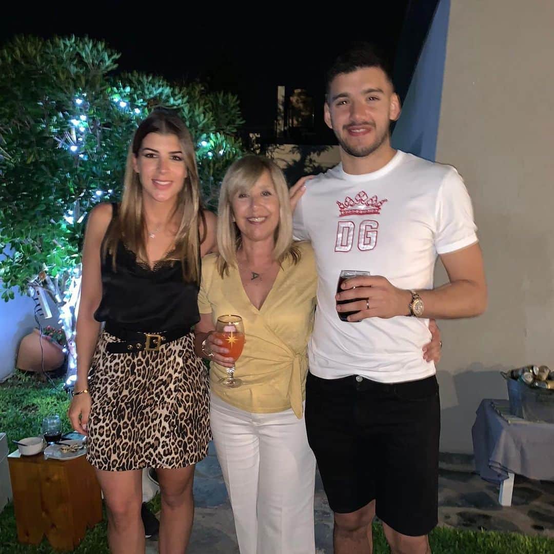 ヘロニモ・ルジのインスタグラム：「Por un 2020 en Familia! Que sea un gran año para todo el mundo / Faites-en une excellente année pour tout le monde, bonne année 2020」