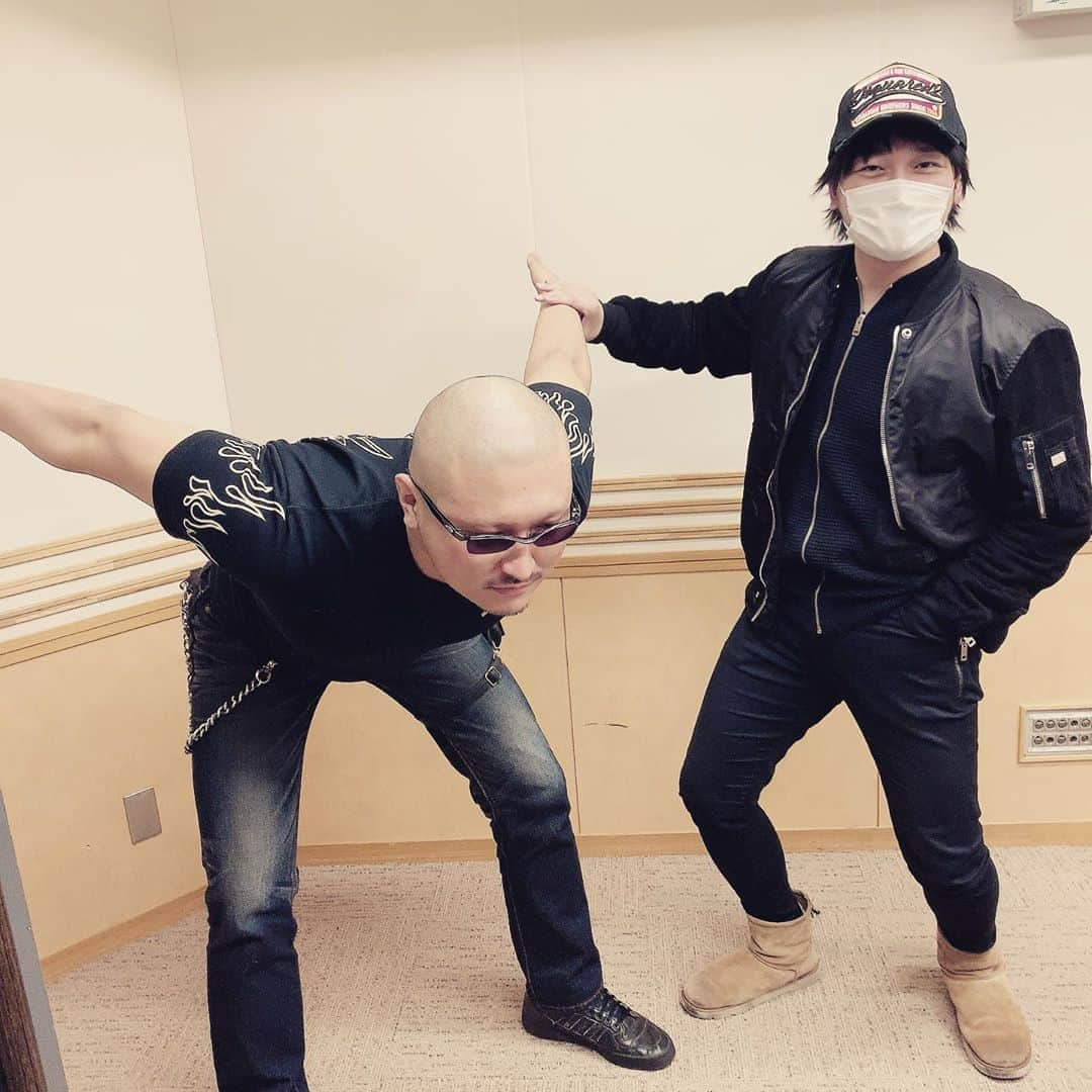 マフィア梶田さんのインスタグラム写真 - (マフィア梶田Instagram)「もうすぐ元旦ラジオーシャン！ お聴き逃しなく！  #アナムネシス  #転載禁止」1月1日 21時21分 - mafia_kajita