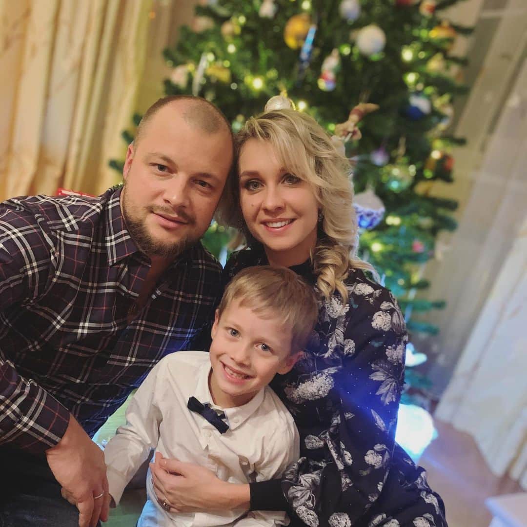 ナタリア・イーシェンコのインスタグラム：「2020 🎄 начало ⛄️🎅🏼🎁 #новыйгод2020 #1января #happynewyear」
