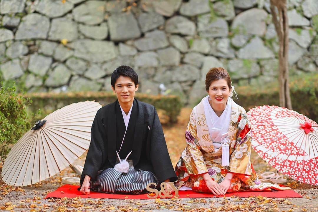 中田有美さんのインスタグラム写真 - (中田有美Instagram)「2020年﻿🐭 ﻿ 明けましておめでとうございます🎍🌅﻿ ﻿ ﻿ 旧年中は大変お世話になりました🙇🏻‍♀️﻿ ﻿ ﻿ 皆様にとって幸多き一年となりますように✨﻿ ﻿ ﻿ 本年もどうぞ宜しくお願い致します😊﻿ ﻿ ﻿ ﻿ ﻿ ph @hajime_laviephotography﻿ st @lazycinderella ﻿ hm @hairmake_ayau_r ﻿ ﻿ ﻿ ﻿ #japan #fukuoka #wedding #weddingphoto  #model #kimono #shooting #instadaily #autumn #instafashion #fashion #love  #me #y_n_yumi #結婚式 #結婚 #プレ花嫁 #前撮り #和装 #色打掛 #ロケーションフォト #秋」1月1日 21時58分 - yumi_5287