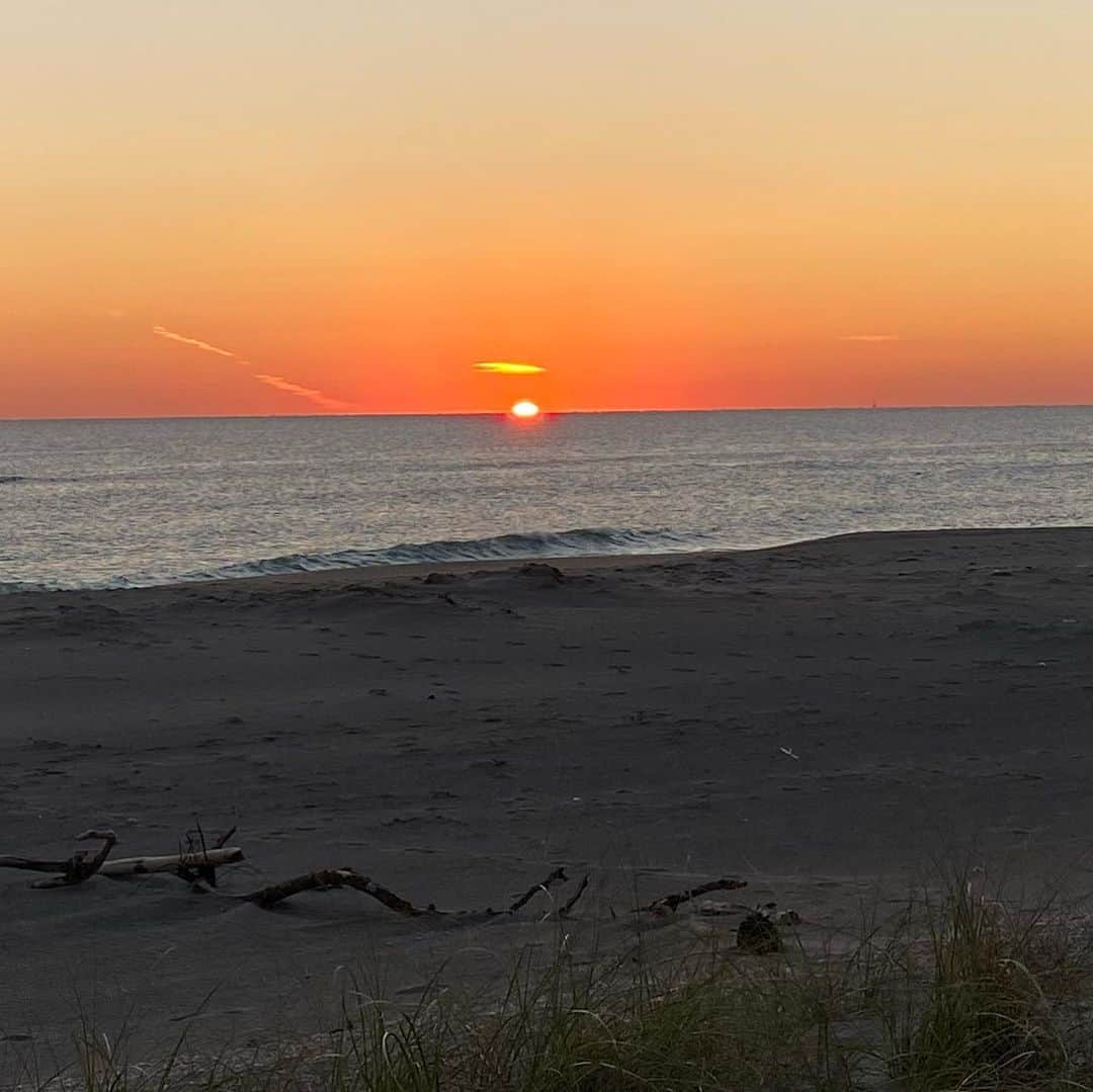 グレグ・ノーマンさんのインスタグラム写真 - (グレグ・ノーマンInstagram)「A perfect ending to 2019 and this decade and  a beautiful hello to the new one. Happy New Decade all 💙💙」1月1日 22時05分 - shark_gregnorman