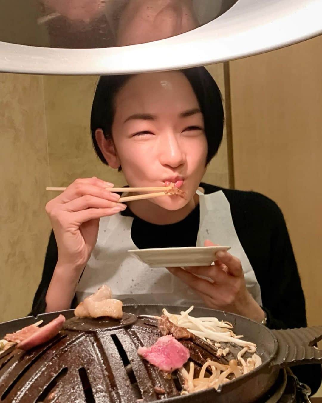 冨永愛さんのインスタグラム写真 - (冨永愛Instagram)「今年一発目の#食いしん坊シリーズ ❤︎ in #北海道 ！まずは#ジンギスカン から！ 祝㊗️元旦 #冨永愛 #aitominaga」1月1日 22時05分 - ai_tominaga_official