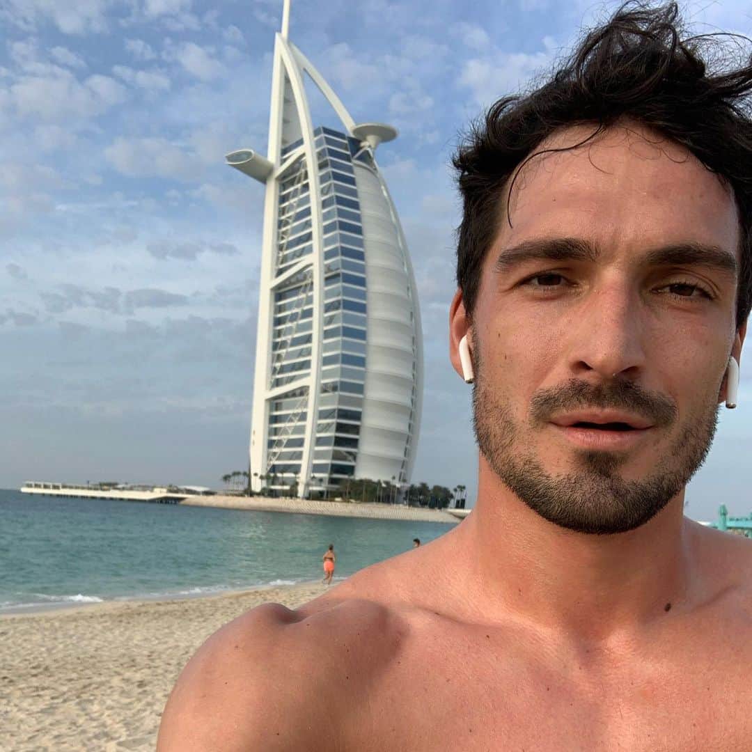 マッツ・フメルスのインスタグラム：「Erster Lauf 2020 und letzter Lauf bevor es wieder nach 🇩🇪 geht.  First run 2020 and the last one before going back to 🇩🇪.」