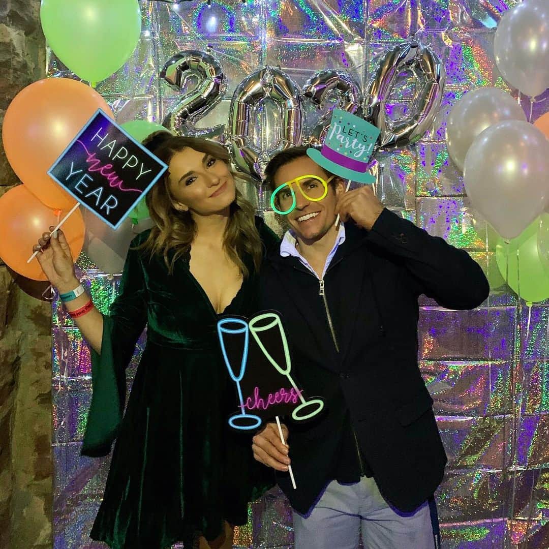 のインスタグラム：「Happy New Year! 2020 will be full of excitement and I can’t wait to share it with this lovely lady 😘」