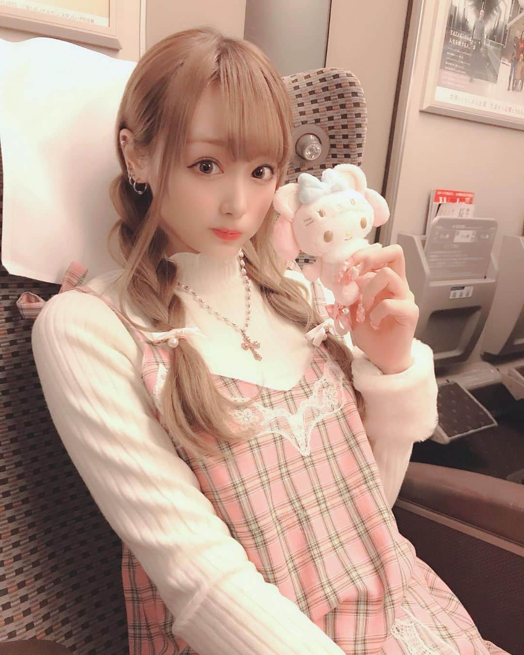 あかりさんのインスタグラム写真 - (あかりInstagram)「#あかちゃむとめろたん」1月1日 23時59分 - akachamxx