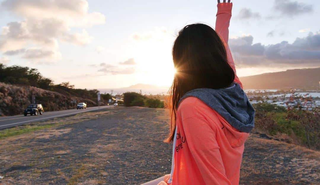 愛内里菜のインスタグラム：「1月11日、12日の﻿ 新横浜ライブのチケット応募が﻿ 今日、2日までとなります‼️🎙🙌﻿ ﻿ ご応募お待ちしています🙌🌈✨✨﻿ ﻿ 応募は﻿ 垣内りかオフィシャルHPのメニューから﻿ contacを選んで検索してください☺️🙏﻿ ﻿ ﻿ ﻿ #愛内里菜 改め#R として #歌手 再始動﻿ #垣内りか #垣内倶楽部 #バンド #バンド名 ﻿ #ライブ大好き #ライブツアー #ライブバンド﻿  #ライブ #一体化 #絆 #盛り上がりたい #会いたい﻿ #感謝 #リスタート#20周年　#アニバーサリー﻿」