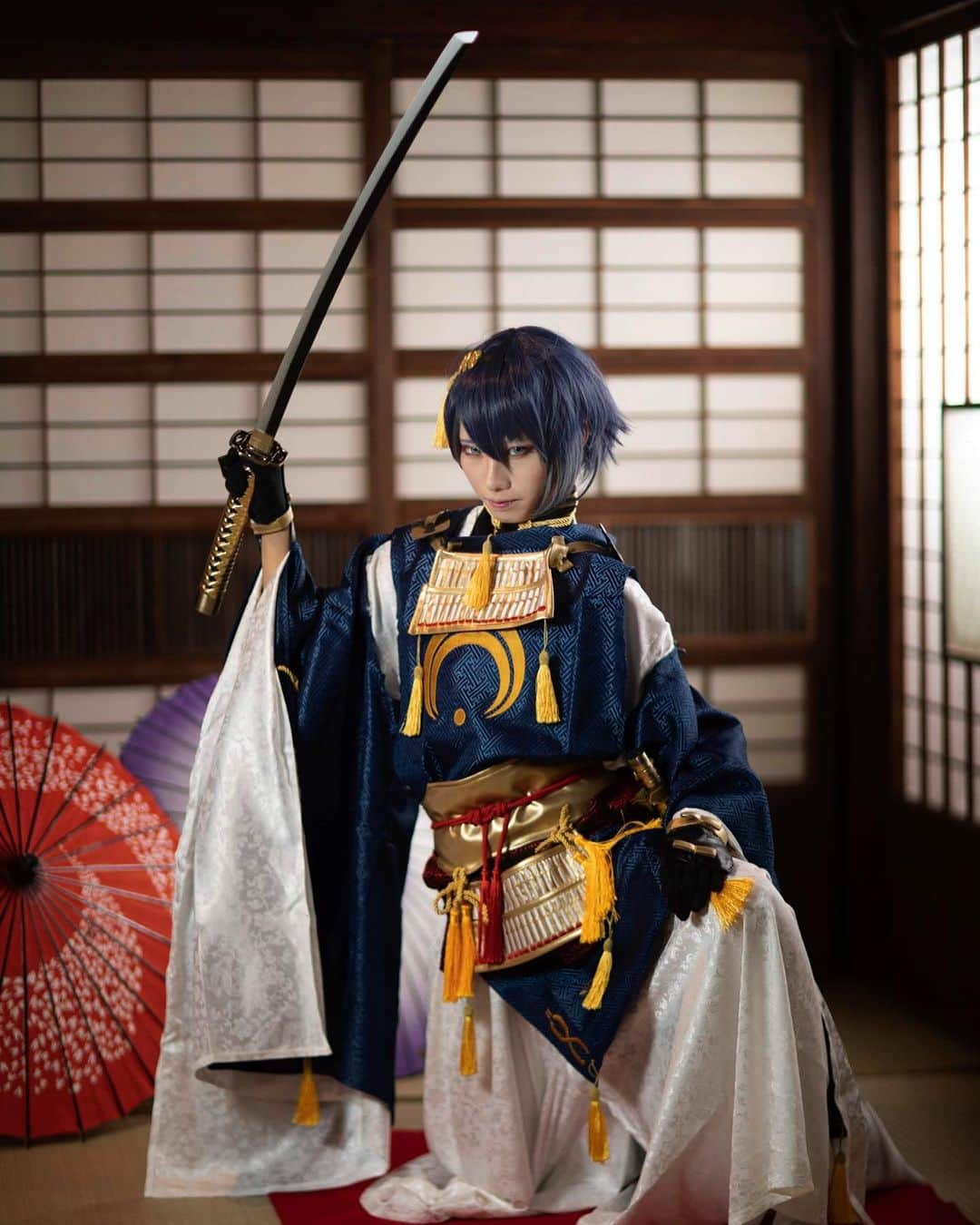 秋元るいさんのインスタグラム写真 - (秋元るいInstagram)「. 【コスプレ/刀剣乱舞】 . 三日月宗近 . .  #cosplay #cosplayer #cosplayboy #toukenranbu #toukenranbucosplay #三日月宗近　#三日月宗近コスプレ #骨喰藤四郎 #骨喰藤四郎コスプレ #刀剣乱舞　#刀剣乱舞コスプレ #刀剣乱舞好きと繋がりたい #とうらぶ #cosplayphotography #cosplayofinstagram #cosplayofinstagram #和装　#狩衣　#男装　#男装メイク　#코스프레 #도검난무 #刀剑乱舞 #刀剑乱舞cos #초승달타투　#c97 #冬コミコスプレ #コミケコスプレ #comicmarket97」1月2日 0時48分 - akimoto_rui